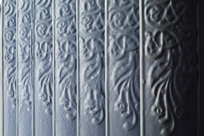 Detalle de los radiadores de hierro fundido de Antonio Maura 8, Casa Decor 2017