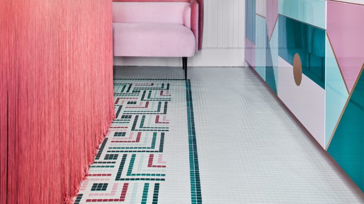 Tendencias en Casa Decor 2018: se llevan los flecos y el terciopelo