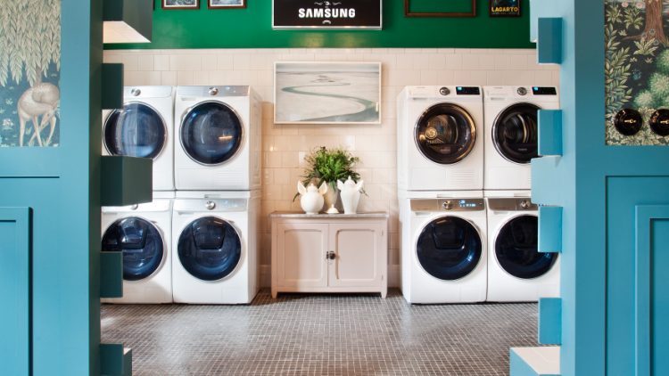 Electrodomésticos Samsung en el club clandestino 