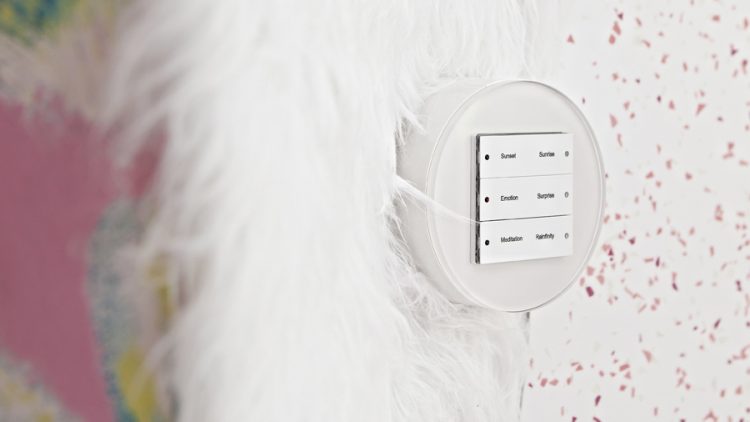 Soluciones de domótica y mecanismos de diseño en Casa Decor 2020