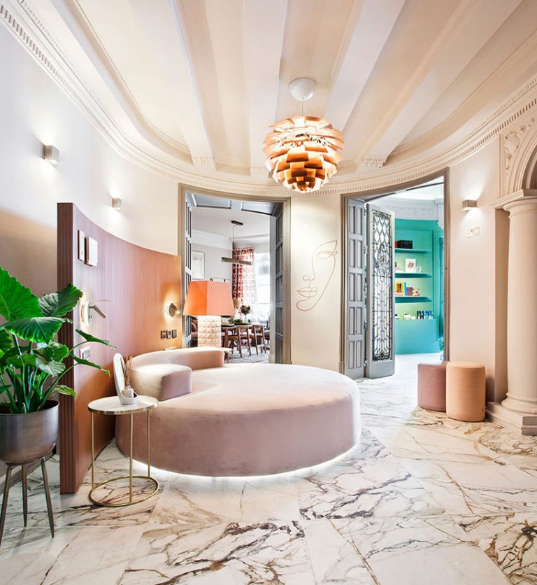 Los interiores en tono rosa empolvado siguen siendo tendencia | CasaDecor