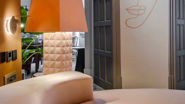 Lámparas de mesa y de pared imprescindibles para iluminar y decorar tu casa