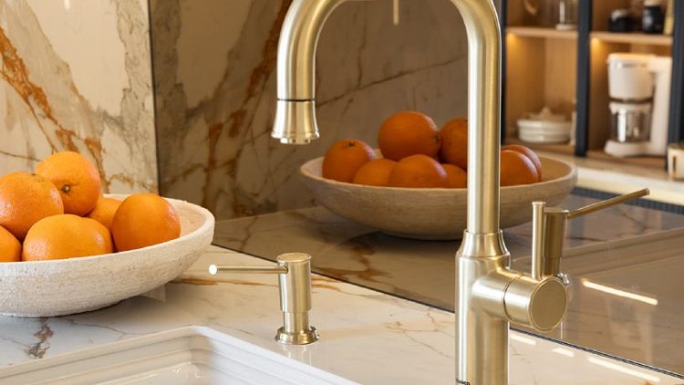 Espacio Línea 3 Cocinas por Steven Littlehales en Casa Decor 2024