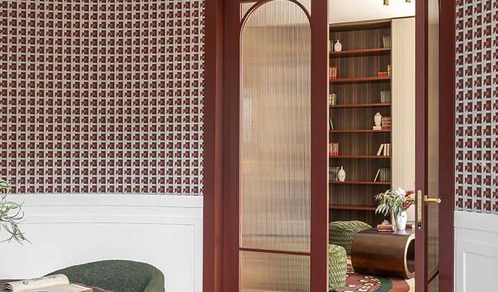 Puertas, ventanas y reformas que definen los espacios de Casa Decor 2025