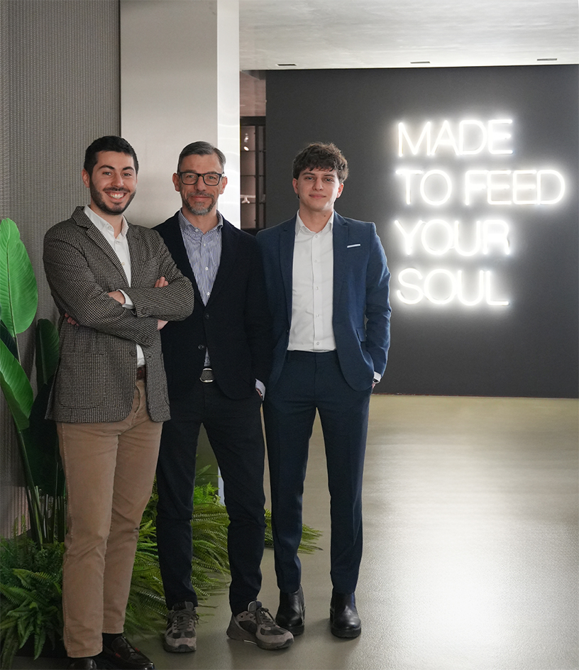 Equipo de Doimo Cucine en Casa Decor 2026, firma italiana especializada en diseño de cocinas contemporáneas que presenta un espacio innovador en la tercera planta.