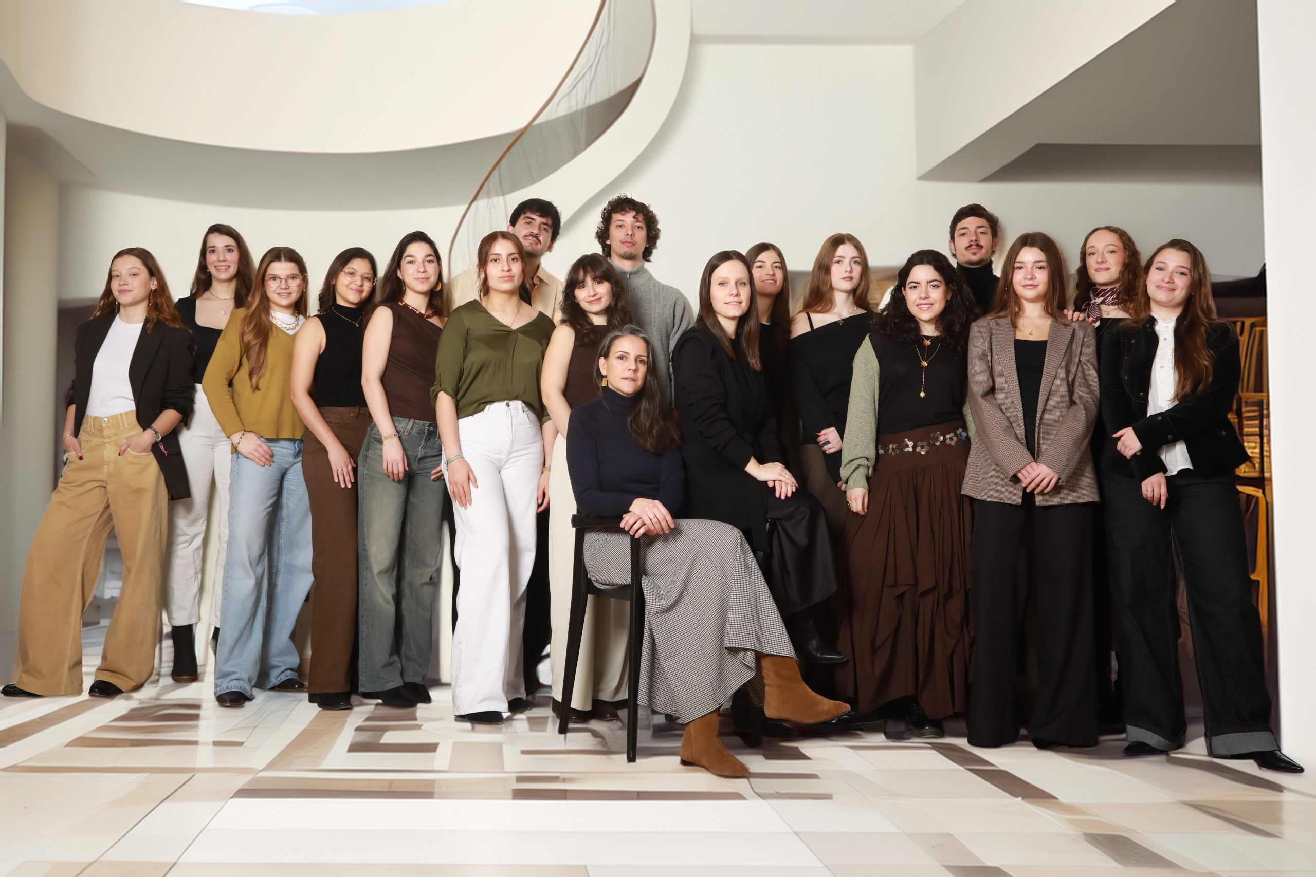 Equipo de estudiantes de Diseño de Interiores de UDIT en Casa Decor 2026, responsables de un espacio conceptual en la cuarta planta del edificio.