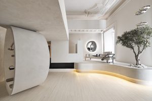 Espacio wellness de Technogym en Casa Decor 2026 con diseño orgánico, iluminación integrada y arquitectura sensorial