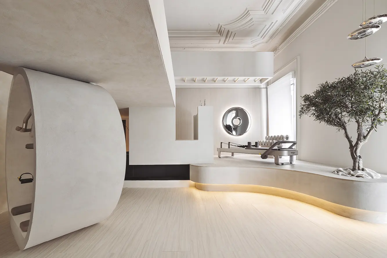 Espacio Technogym – Loft «SAND STONE Arquitectura para el cuerpo»
