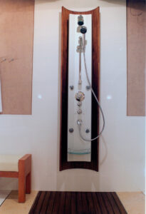 Columna de ducha con hidromasaje en Casa Decor Barcelona 1999