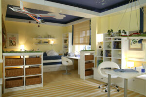 Habitación con mobiliario modular y zonas de estudio en Casa Decor Madrid 2005